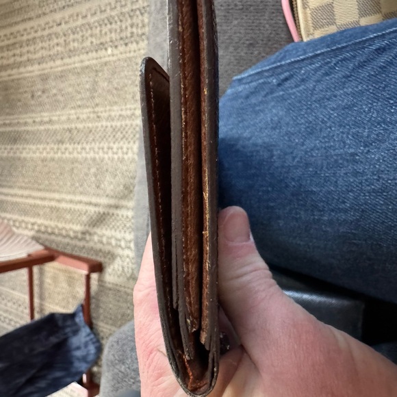 Louis Vuitton Monogram checkbook cover - Picture 10 of 10